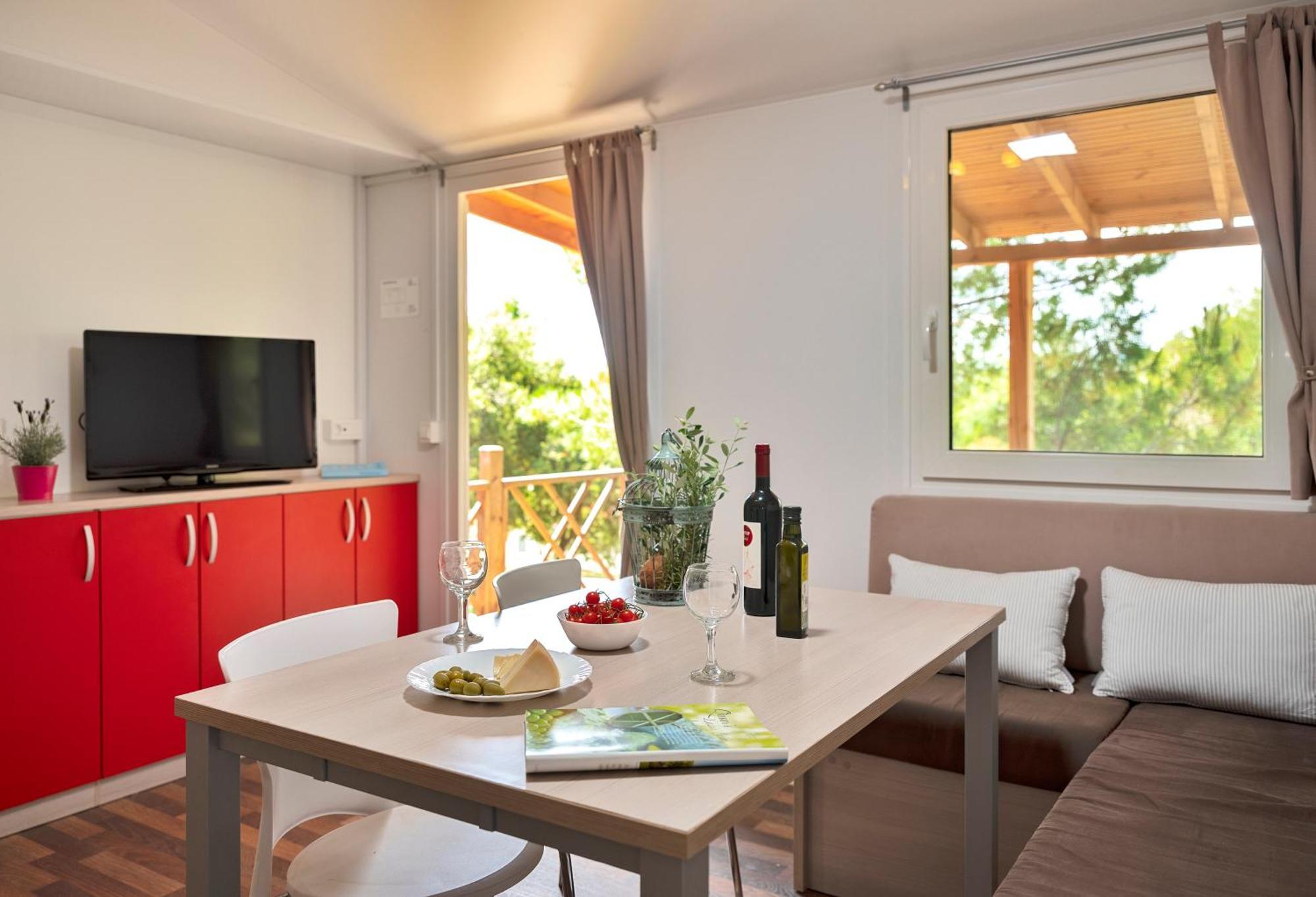 Mobile Homes Camp Perna - Adriatic Kampovi أوروبيتش المظهر الخارجي الصورة