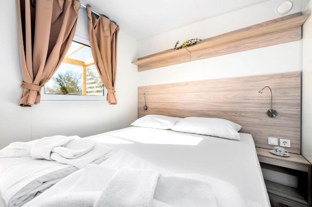 Mobile Homes Camp Perna - Adriatic Kampovi أوروبيتش المظهر الخارجي الصورة