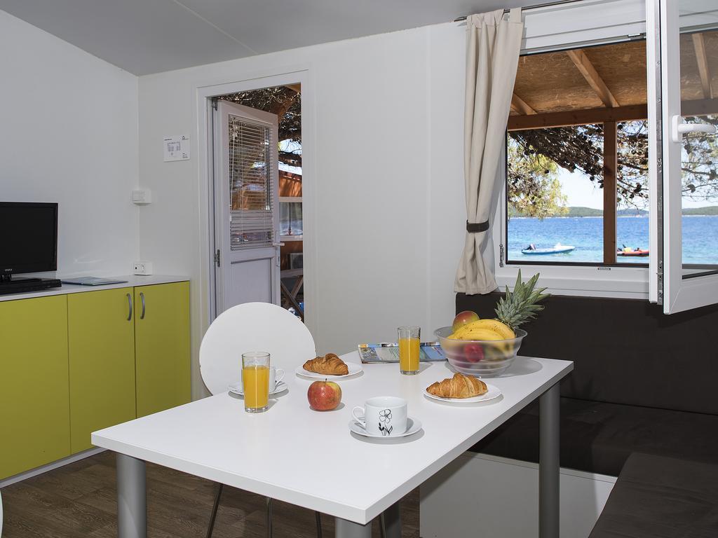 Mobile Homes Camp Perna - Adriatic Kampovi أوروبيتش المظهر الخارجي الصورة