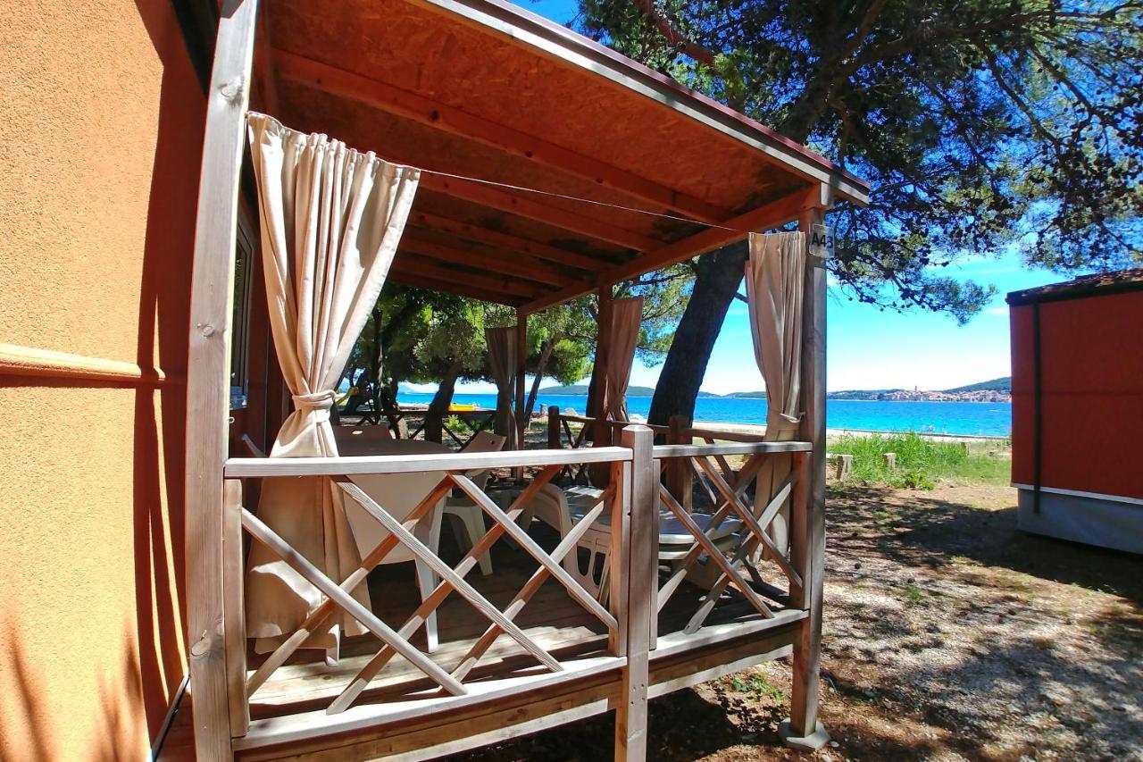 Mobile Homes Camp Perna - Adriatic Kampovi أوروبيتش المظهر الخارجي الصورة
